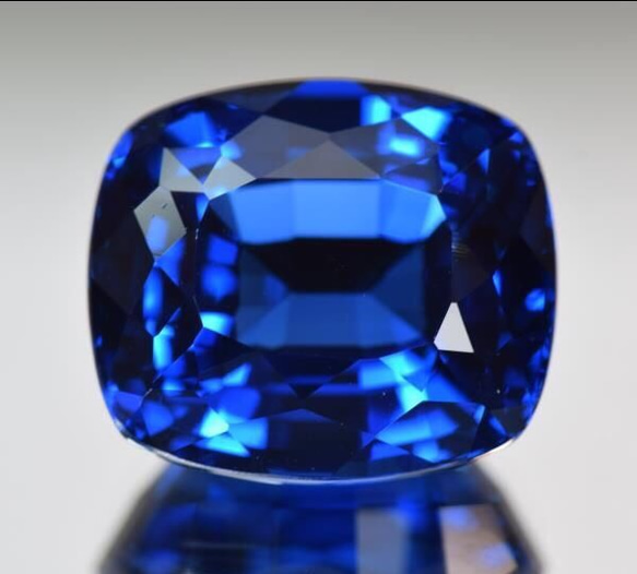 ルース 大粒【26.88ct】シンセティックブルースピネルUV反応