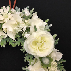リース＊バラと小花のホワイトリース・直径約19㎝ 2枚目の画像