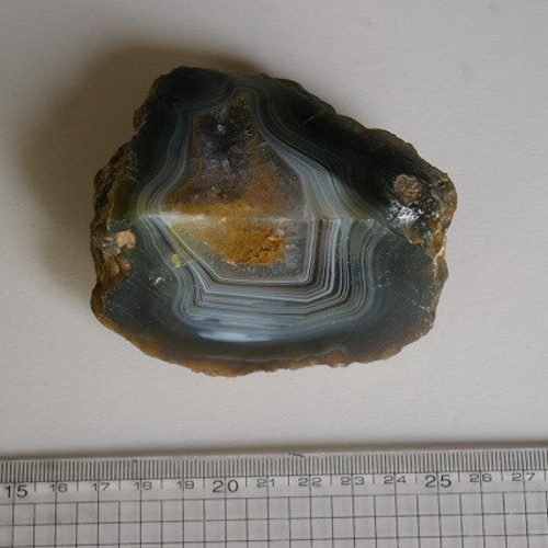 縞瑪瑙 (しまめのう) / Banded Agate (バンデットアゲート) 原石