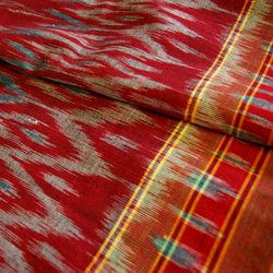 ラオスの織物 手織り布 朱色 綿 78㎝×161㎝ 1枚目の画像