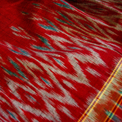 ラオスの織物 手織り布 朱色 綿 78㎝×161㎝ 2枚目の画像