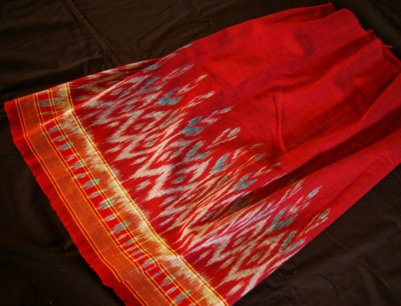 ラオスの織物 手織り布 朱色 綿 78㎝×161㎝ 6枚目の画像