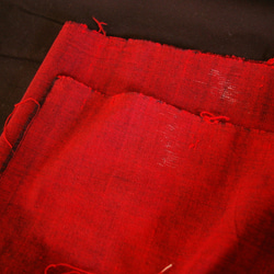 ラオスの織物 手織り布 朱色 綿 78㎝×161㎝ 7枚目の画像
