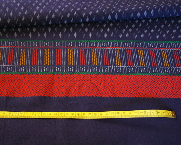 【送料無料】ラオスの織物 手織り布　藍染め 綿　89cm×115cm 6枚目の画像