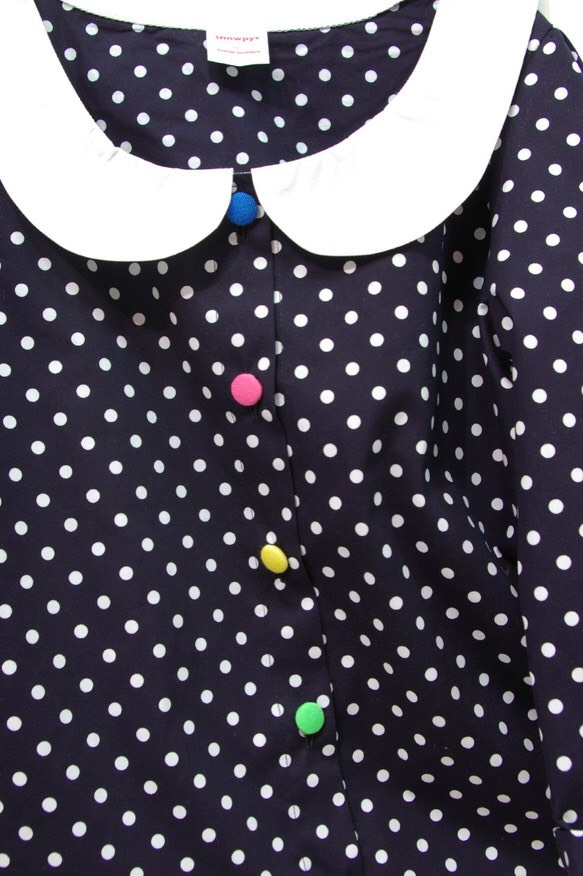 カラフルボタンの水玉シャツ♡ 2枚目の画像