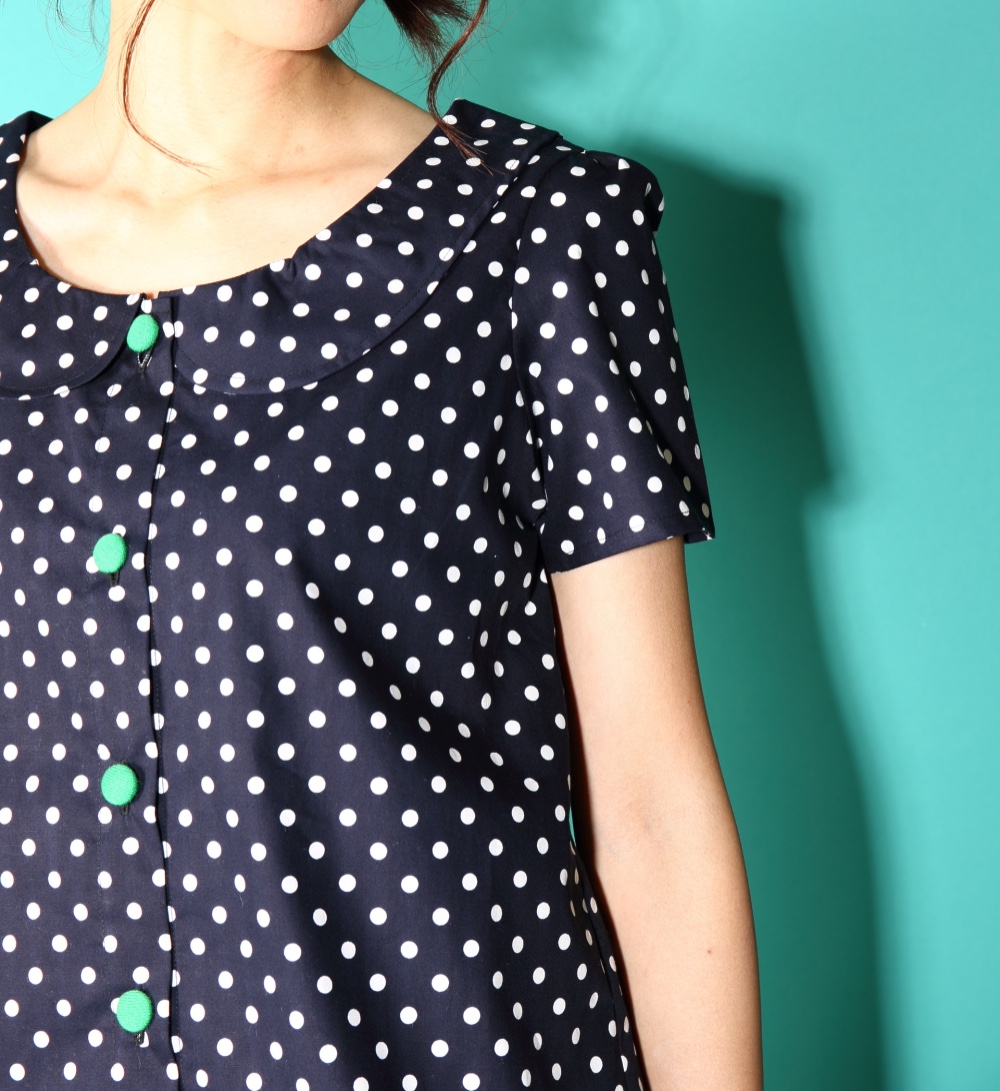 【再販】フラットカラーの水玉シャツ♡ネイビー水玉