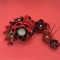 真紅と黒の花簪セット 5枚目の画像