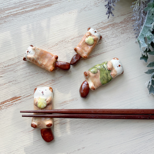 ラッコの箸置き(茶)/陶器 ラッコ 箸・箸置き waco ＊ neco 通販