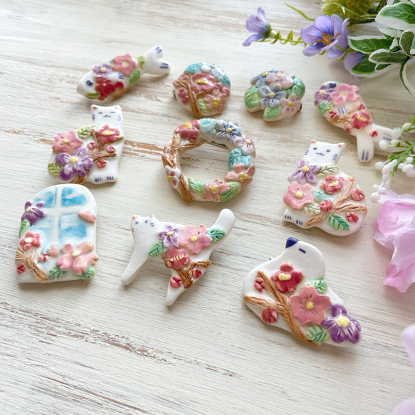 鳥さん 令和のお花 レリーフ陶器ブローチ/桜 菫 梅 とり 6枚目の画像