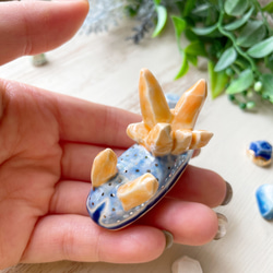 陶器の鉱石ウミウシちゃん アンナウミウシ/ 陶磁器 置物 デスク ペーパーウェイト 海の宝石 3枚目の画像