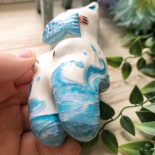 お魚くわえた猫 わこねこ陶人形 波/陶人形 猫 置物 その他置物 waco