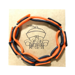 《戲手環》黑橘款【矽膠材質】(商品價格含台灣國內運費) 第3張的照片