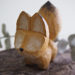 彩繪木彫小狐狸 (樟木)Little fox - 木彫り woodcarving 古鳴木刻工作室 2枚目の画像