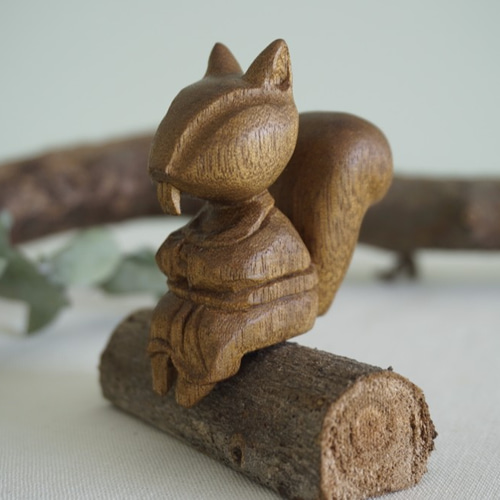 松鼠 (樟木)リス Squirrel - 木彫り woodcarving 古鳴木刻工作室