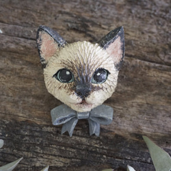 彩繪木彫貓咪胸針 ブローチ暹羅貓 - 木彫り woodcarving 古鳴木刻工作室 第1張的照片