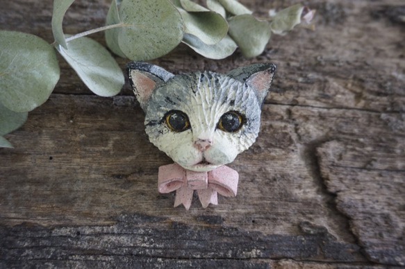 彩繪木彫貓咪胸針 ブローチ - 木彫り woodcarving 古鳴木刻工作室 第2張的照片