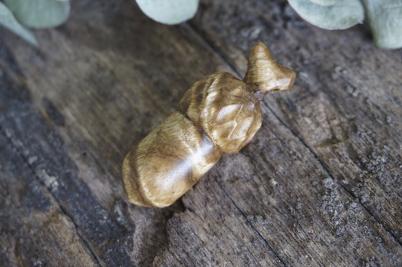 手刻木彫橡果。橡實 Acorn (黃金樟) - 木彫り woodcarving 古鳴木刻工作室 3枚目の画像