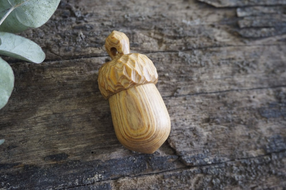 手刻木彫橡果。橡實 Acorn (越檜) - 木彫り woodcarving 古鳴木刻工作室 第3張的照片