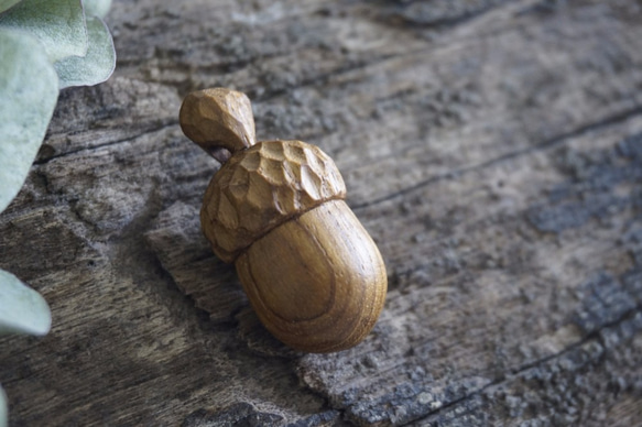 手刻木彫橡果。橡實 Acorn (柚木) - 木彫り woodcarving 古鳴木刻工作室 第2張的照片