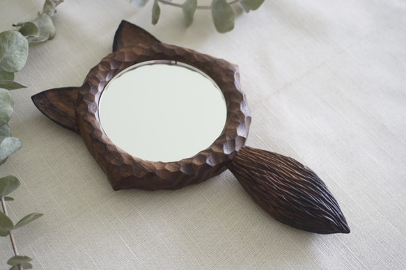 (專屬KenLin購買)手刻木彫狐狸耳。手拿鏡 (胡桃木) - 木彫り woodcarving 古鳴木刻工作室 第4張的照片