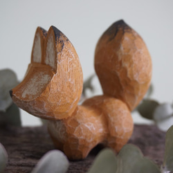 彩繪木彫小狐狸 (樟木) - 木彫り woodcarving 古鳴木刻工作室 第5張的照片