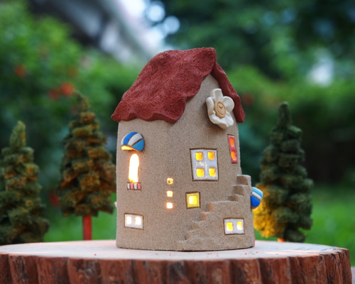[ライトハウス]ライト陶器 - かわいい家/陶芸の家/木なしの手作り木