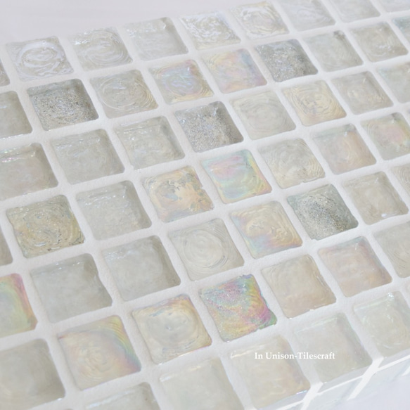 【K様オーダー品・サイズ変更】透き通ったクリア・水色カラー ガラスタイルのディスプレイトレイ2個 4枚目の画像