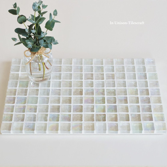透き通ったクリアカラー Slim ガラスモザイクタイル 大サイズ（飾り台