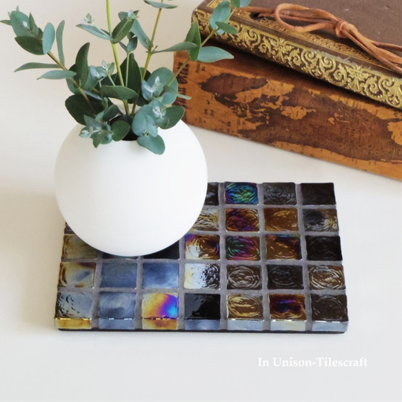 ブラック Slim ガラスモザイクタイルのディスプレイトレイmini（飾り台・小物置き）【受注制作】 9枚目の画像