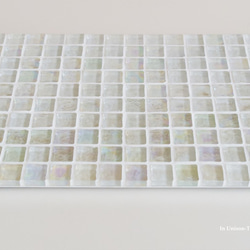 【M様オーダー品・サイズ変更】透き通ったクリアカラー Slim ガラスモザイクタイルのディスプレイトレイ 3枚目の画像