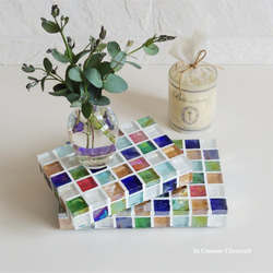 特集掲載☆カラフルMix ガラスモザイクタイルのディスプレイトレイmini（飾り台・小物置き）【受注制作】 10枚目の画像