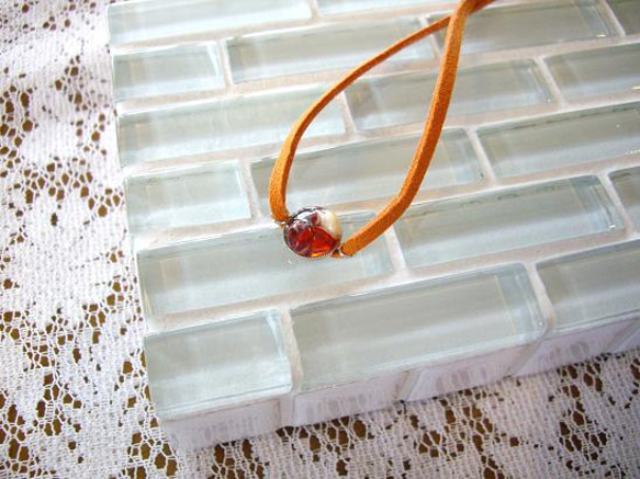 天然石とガラスのアンクレット/オレンジ/Silver&Red Glass 2枚目の画像