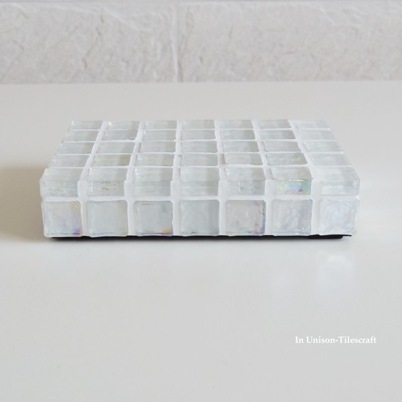 特集掲載☆透き通ったクリアカラー ガラスモザイクタイルのディスプレイトレイ mini (小物置き）【受注制作】 4枚目の画像