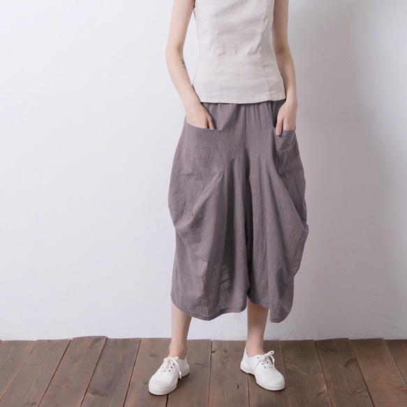 兩穿札哈哈蒂寬褲 - 灰  Voluminous cropped pants - Gray 第1張的照片