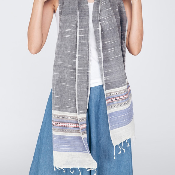 Handwoven cotton scarf - naural dye - Blue & Gray 2枚目の画像