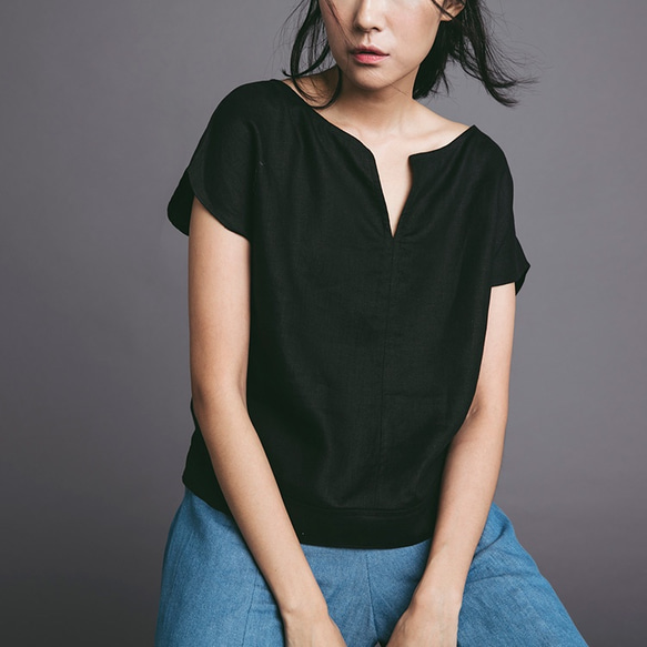 經典V領上衣 - 黑 Signature v neck top - Black 第1張的照片