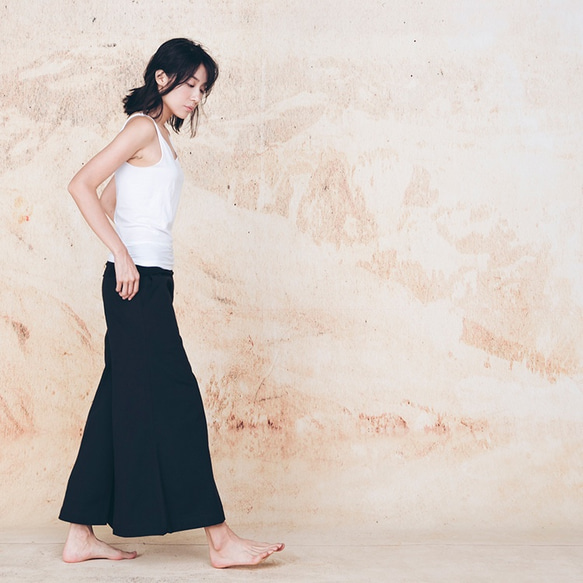 棉麻寬褲 - 黑 Signature elastic waistband wide-leg pants - Black 第5張的照片