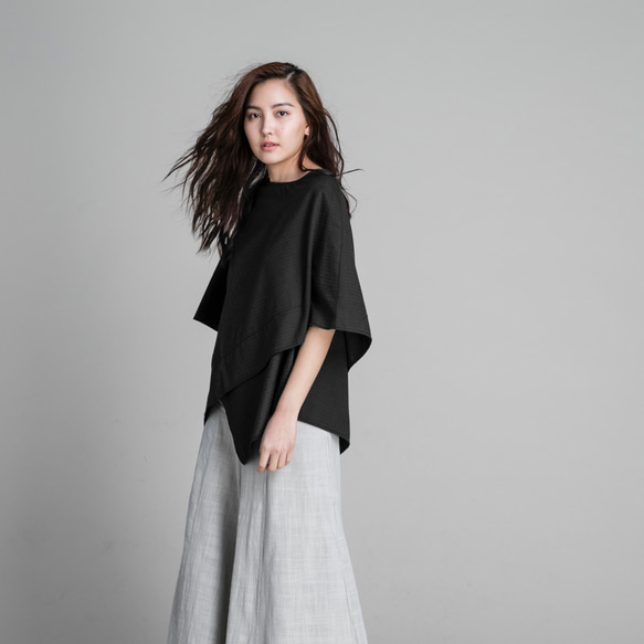 斗篷 - 墨黑 Cape-effect drape top - Black 第2張的照片