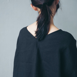 V領寬袖上衣 - 黑 V neck drop shoulder top - Black 第6張的照片