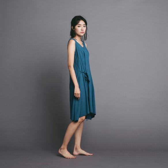 多穿法洋裝 - 藍 Multiwear dress- Blue 第2張的照片