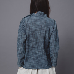 大釦立領長袖上衣- 藍染Side buttons standing collar blouse - light blue 第7張的照片