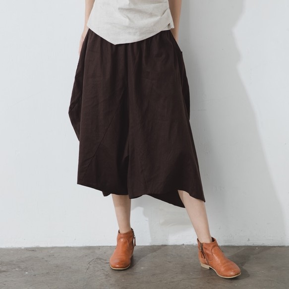 兩穿札哈哈蒂寬褲 - 棕 Voluminous cropped pants - Brown 第1張的照片