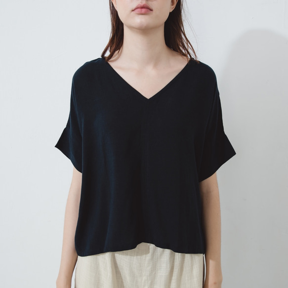 V領寬袖上衣 - 海軍藍 V neck drop shoulder top - Navy 第5張的照片