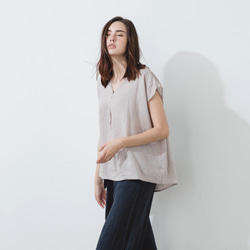 縫線V領上衣 - 岩灰 V-neck top with contrasting stitching  - Ash 第2張的照片