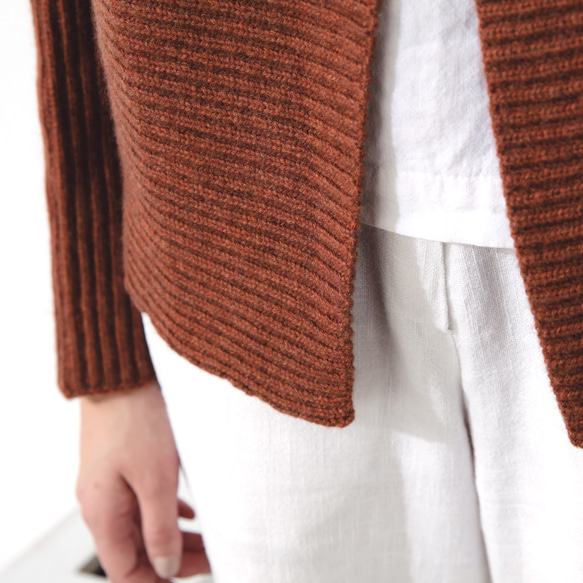 未來感針織外套 - 磚紅 Horizontal-ribbed wool cardigan - Brick 第5張的照片