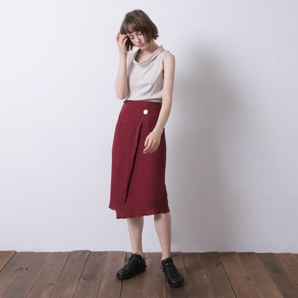 大釦修身裙 - 經典紅 Big button wrap midi pencil skirt - Crimson 第8張的照片