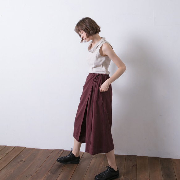 前片綁帶褲 - 酒紅 Faux-wrap wide-leg pants - Burgundy 第6張的照片