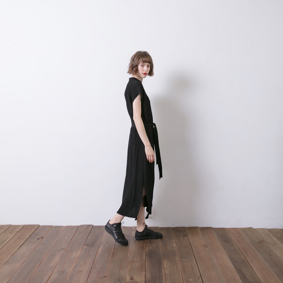 長版下擺開衩洋裝 - 黑 第6張的照片