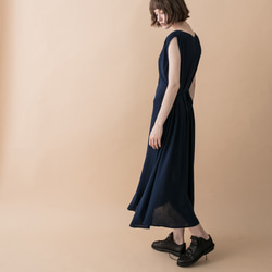 扭結背心洋裝 - 海軍藍 Twist front sleeveless midi dress - Navy 第3張的照片