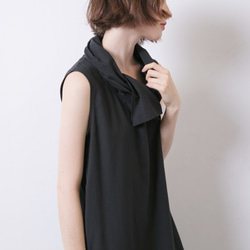 荷葉大翻領洋裝 - 黑 Ruffle collar dress - Black 第2張的照片